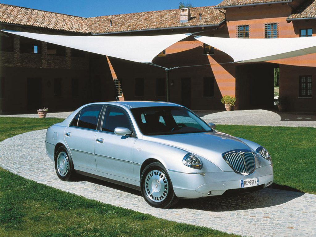 Lancia Thesis 2007 год выпуска серебристая